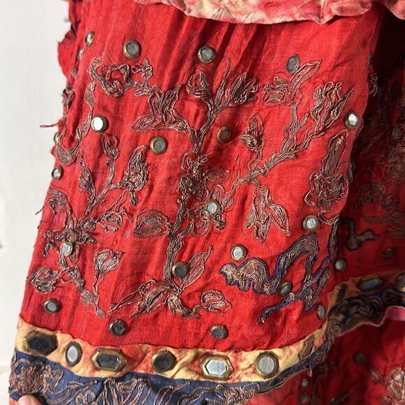 Ethnic Antique Ceremonial Museum Worthy Garment - Picture 6 of 14